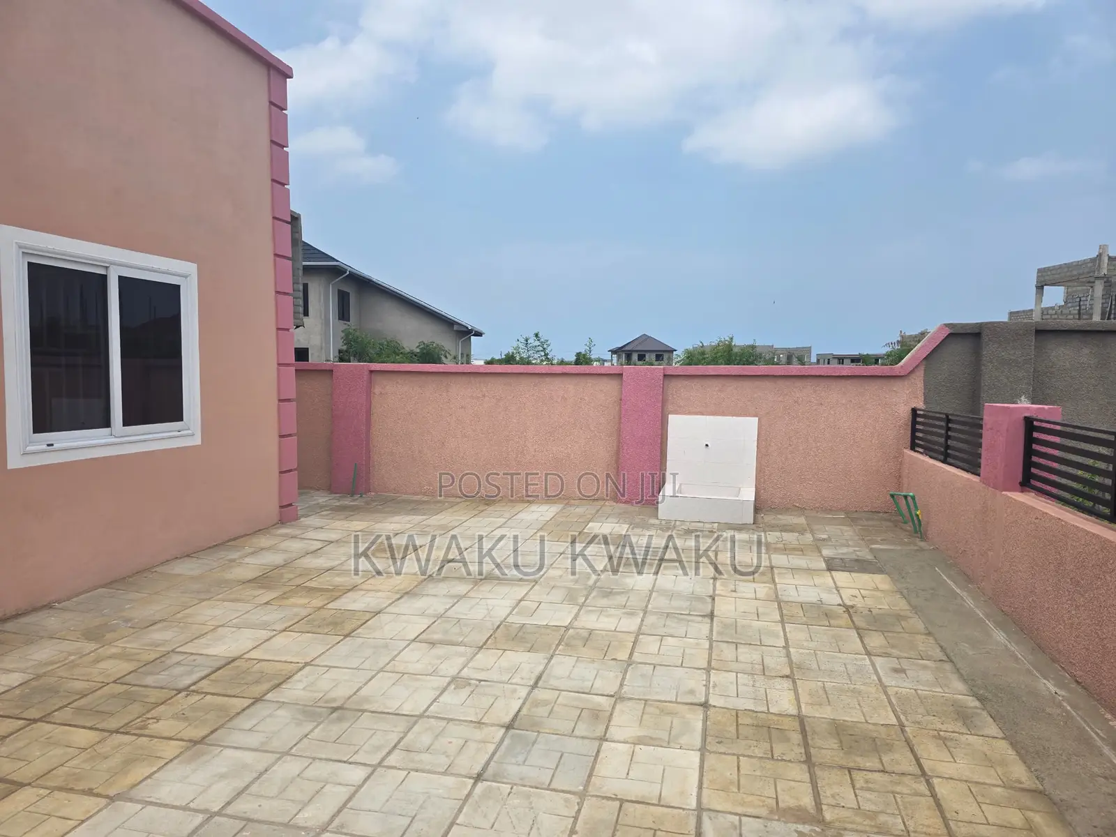 2bdrm Block of Flats in Adom Estates, Community 25 for rent
