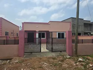 2bdrm Block of Flats in Adom Estates, Community 25 for rent