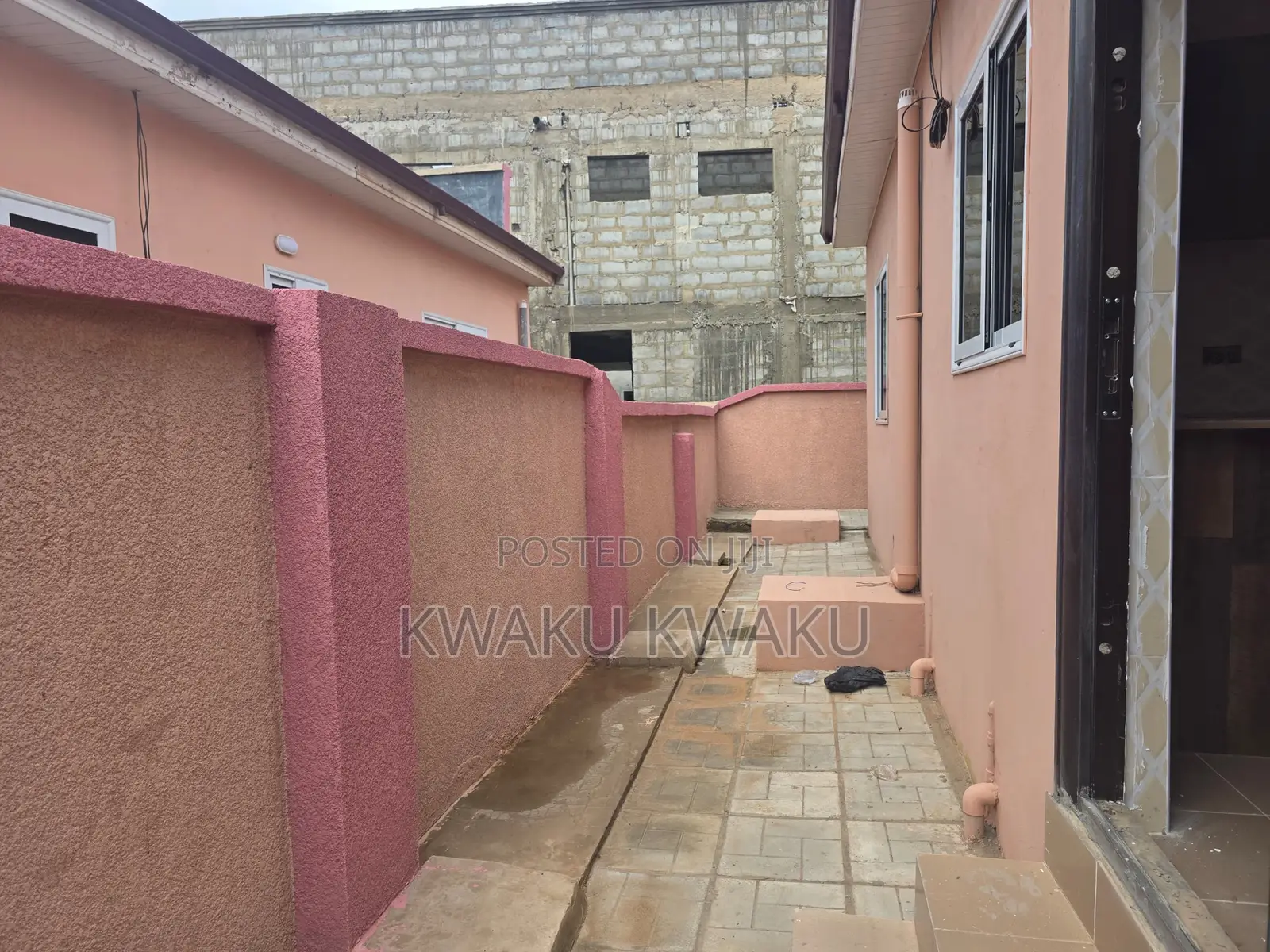 2bdrm Block of Flats in Adom Estates, Community 25 for rent