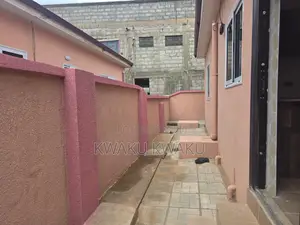 2bdrm Block of Flats in Adom Estates, Community 25 for rent