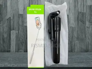 R1 Extendable Selfie Stick