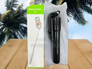 R1 Extendable Selfie Stick