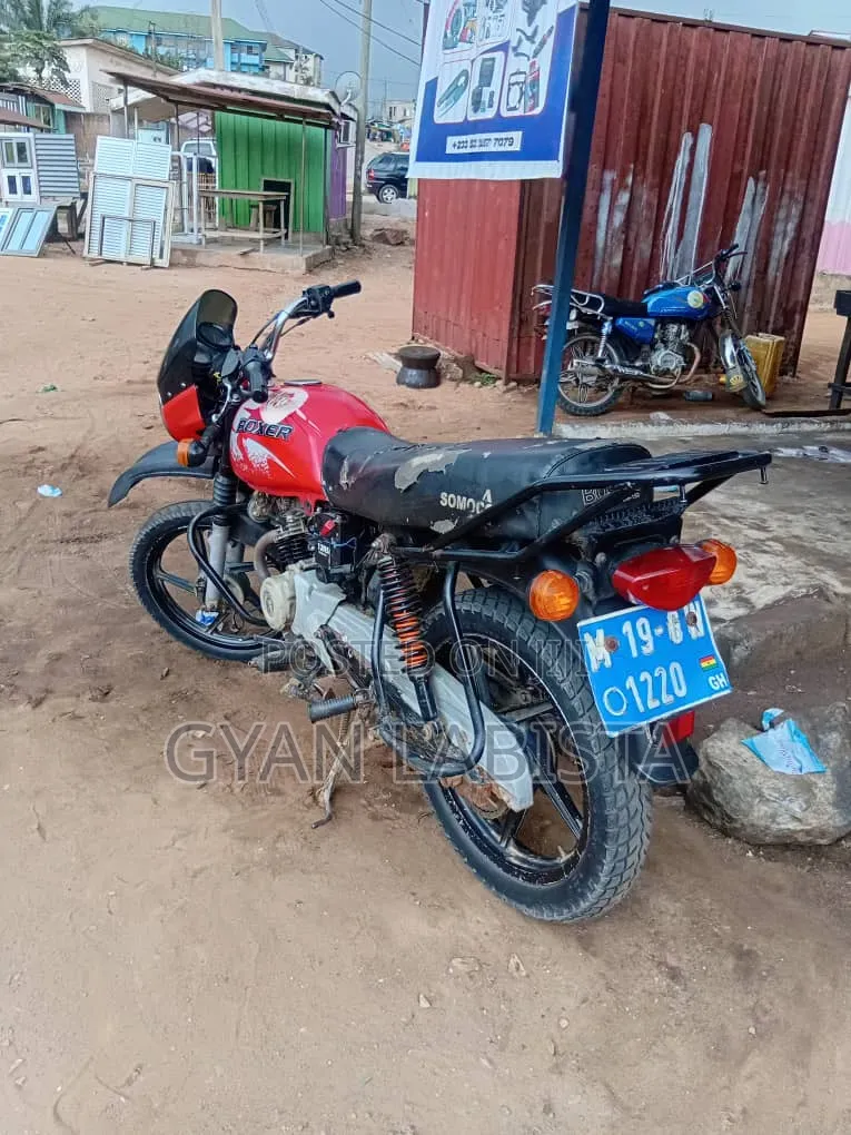 Bajaj Boxer 125 2019 Red