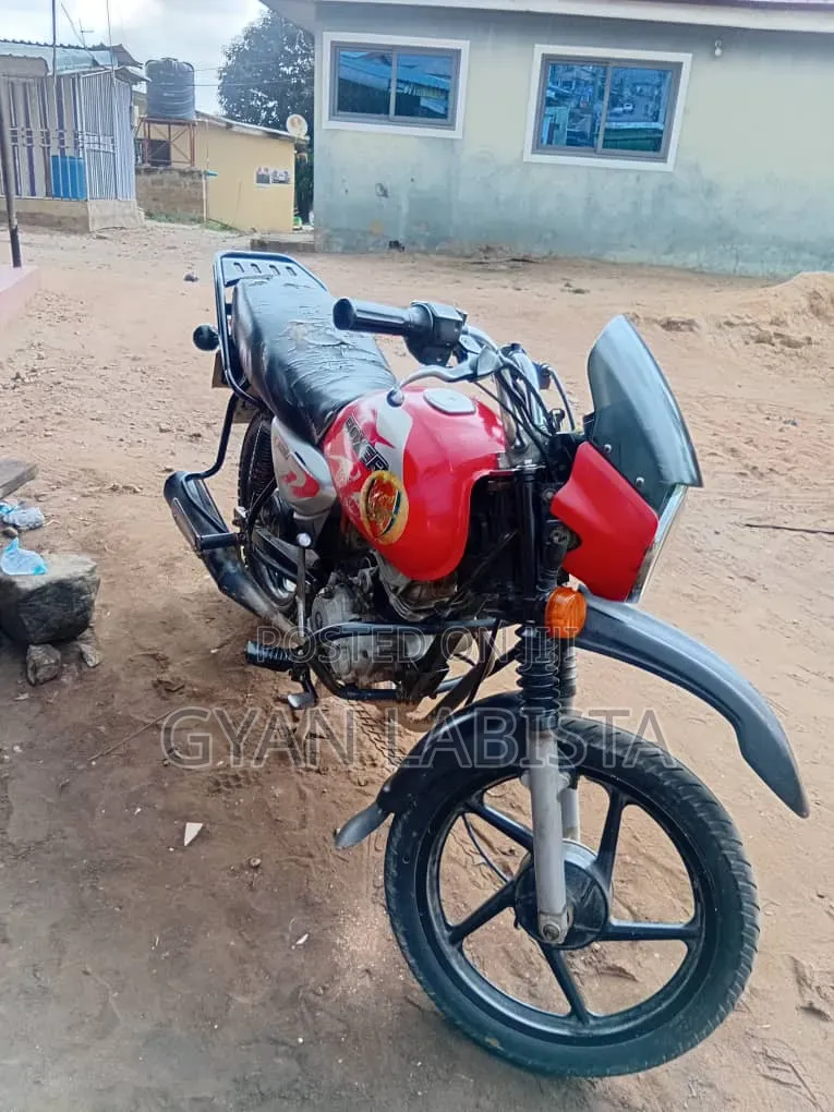 Bajaj Boxer 125 2019 Red