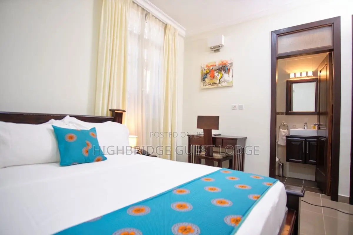 Beautiful Standard Room for Short Stay- Per Night