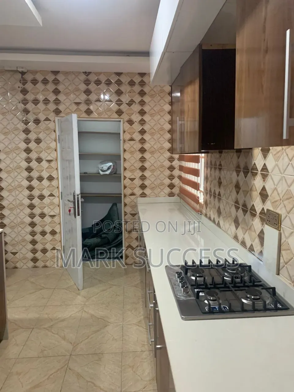 Furnished 4bdrm Duplex in Toll Booth for sale