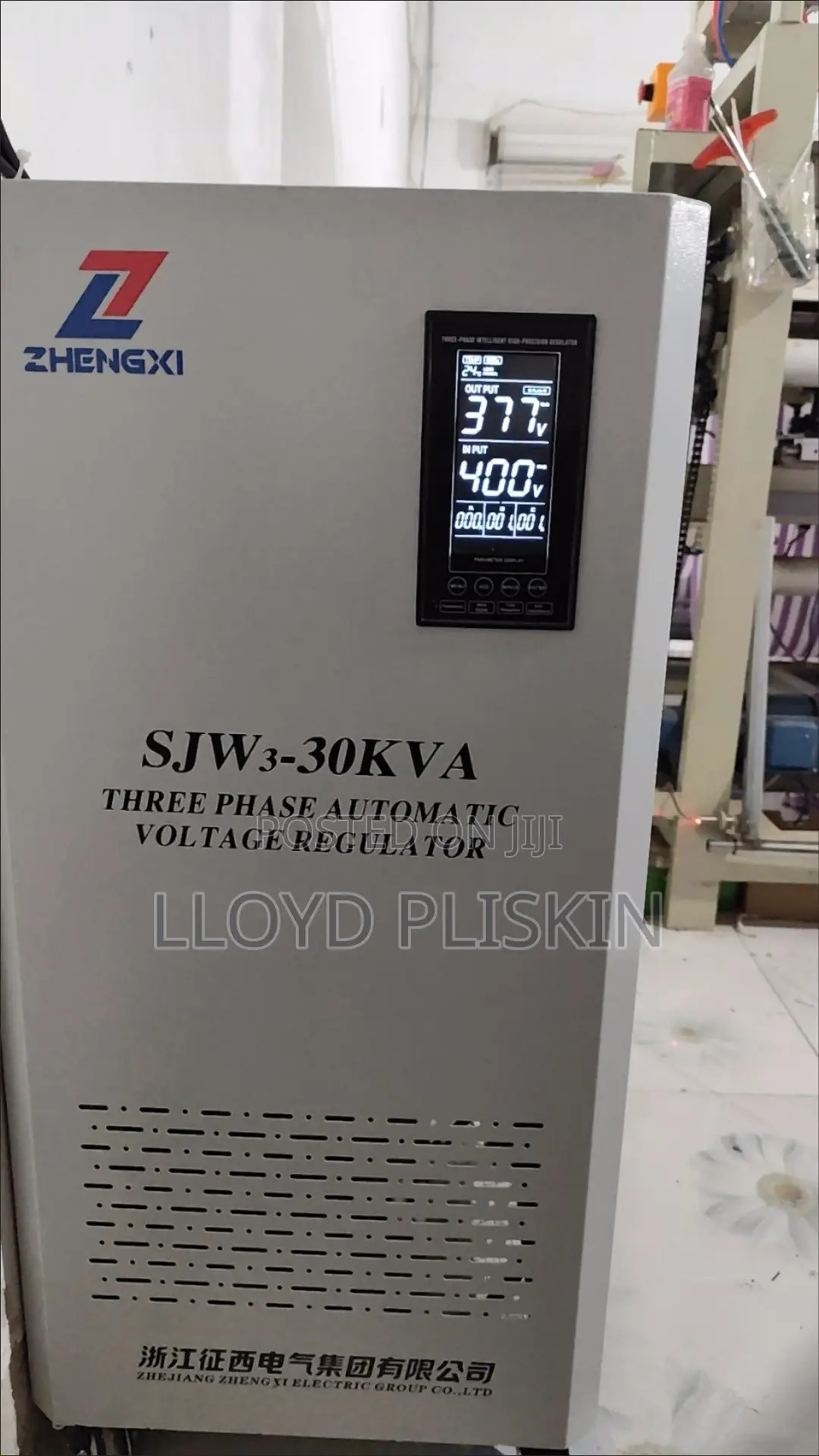 6KVA Pure Copper Voltage Regulating Three-Phase Voltage Stabilizer