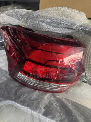 🚘 Mitsubishi Outlander 2016–2018 Tail Light Available!  Autoparts Us