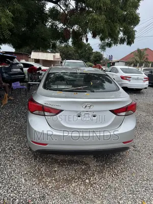 Hyundai Elantra 2015 Silver