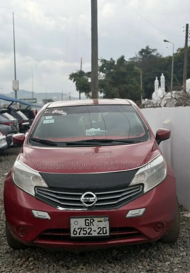 Nissan Versa 1.6 S 2013 Brown