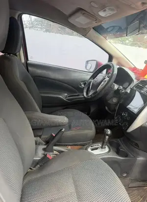 Nissan Versa 1.6 S 2013 Brown