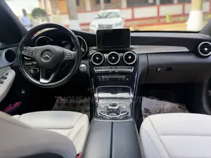 Mercedes-Benz C300 2018 Gray