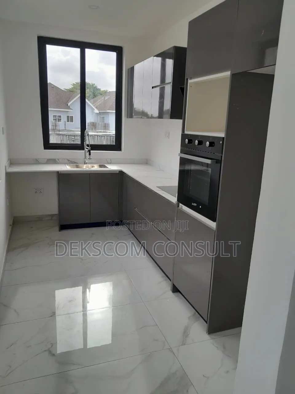 2bdrm Apartment in Labone for rent