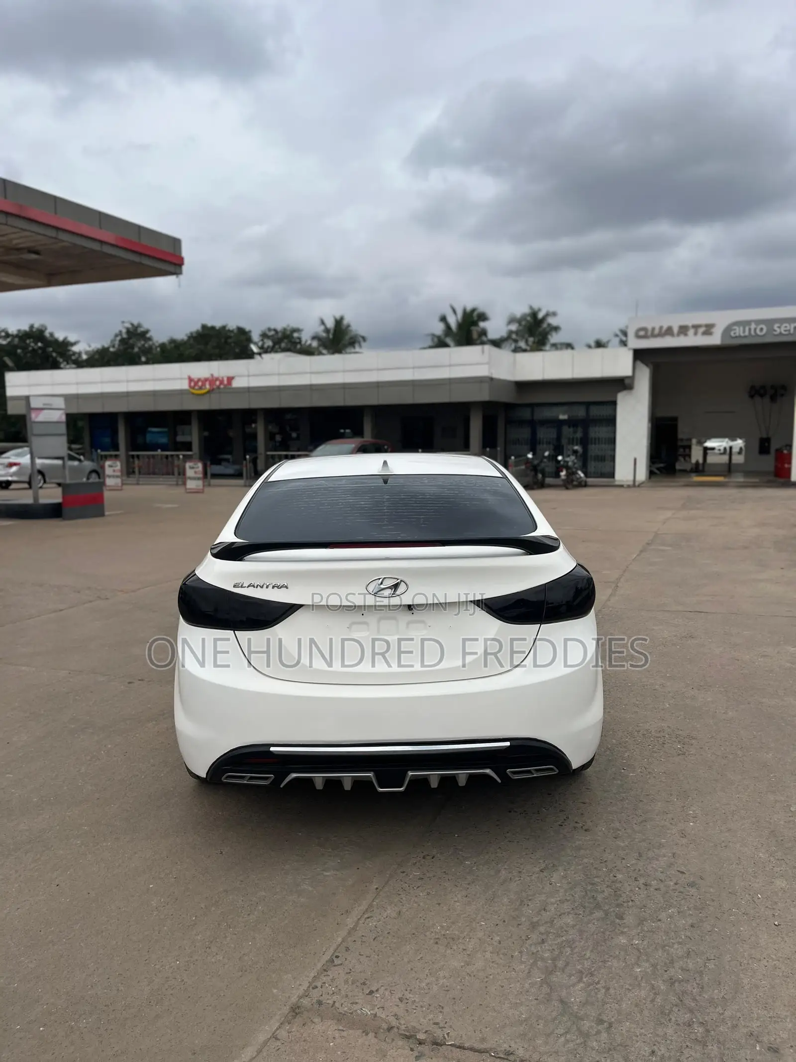 Hyundai Elantra 2013 White