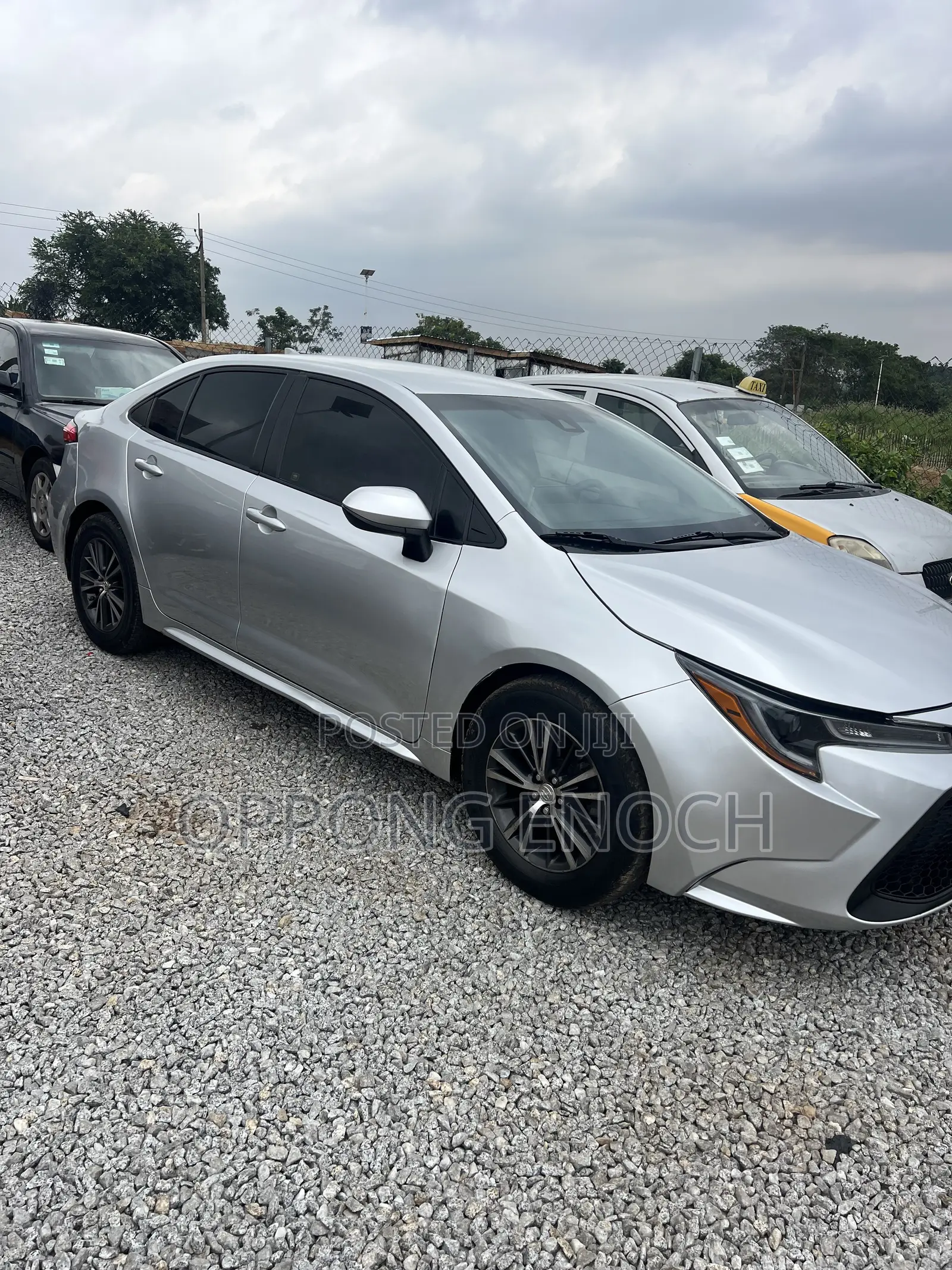 Toyota Corolla LE 2020 Silver