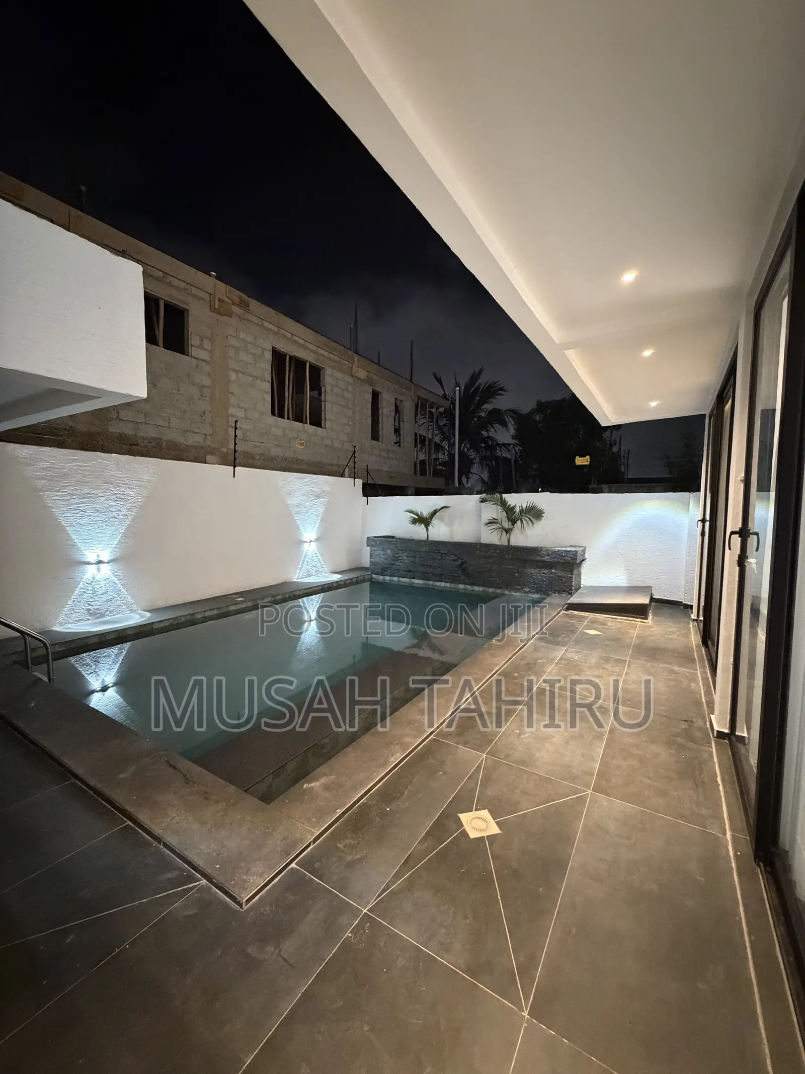 Furnished 4bdrm Penthouse in Jose  Gh Hub, School Junction for sale