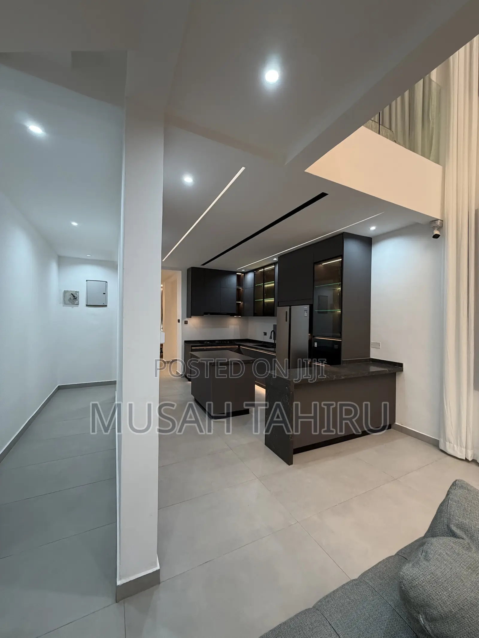 Furnished 4bdrm Penthouse in Jose  Gh Hub, School Junction for sale