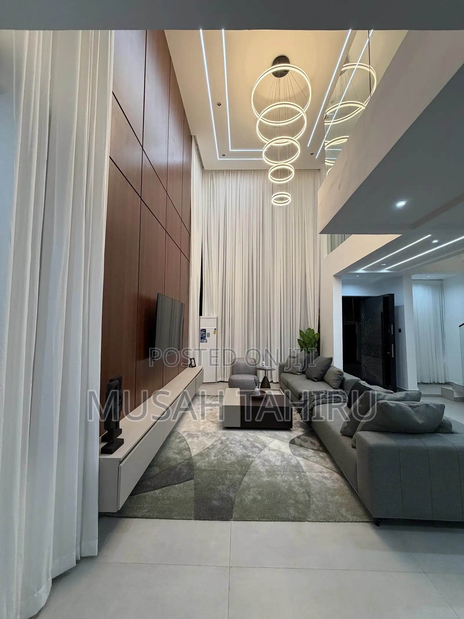 Furnished 4bdrm Penthouse in Jose  Gh Hub, School Junction for sale