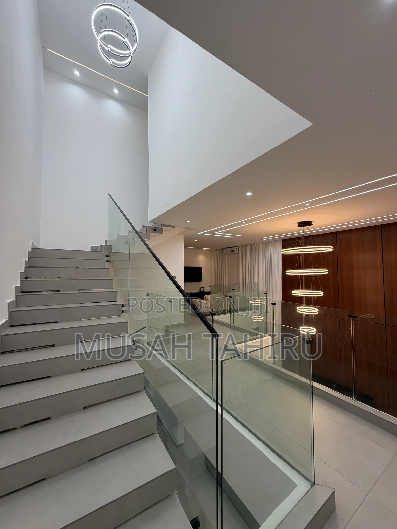 Furnished 4bdrm Penthouse in Jose  Gh Hub, School Junction for sale