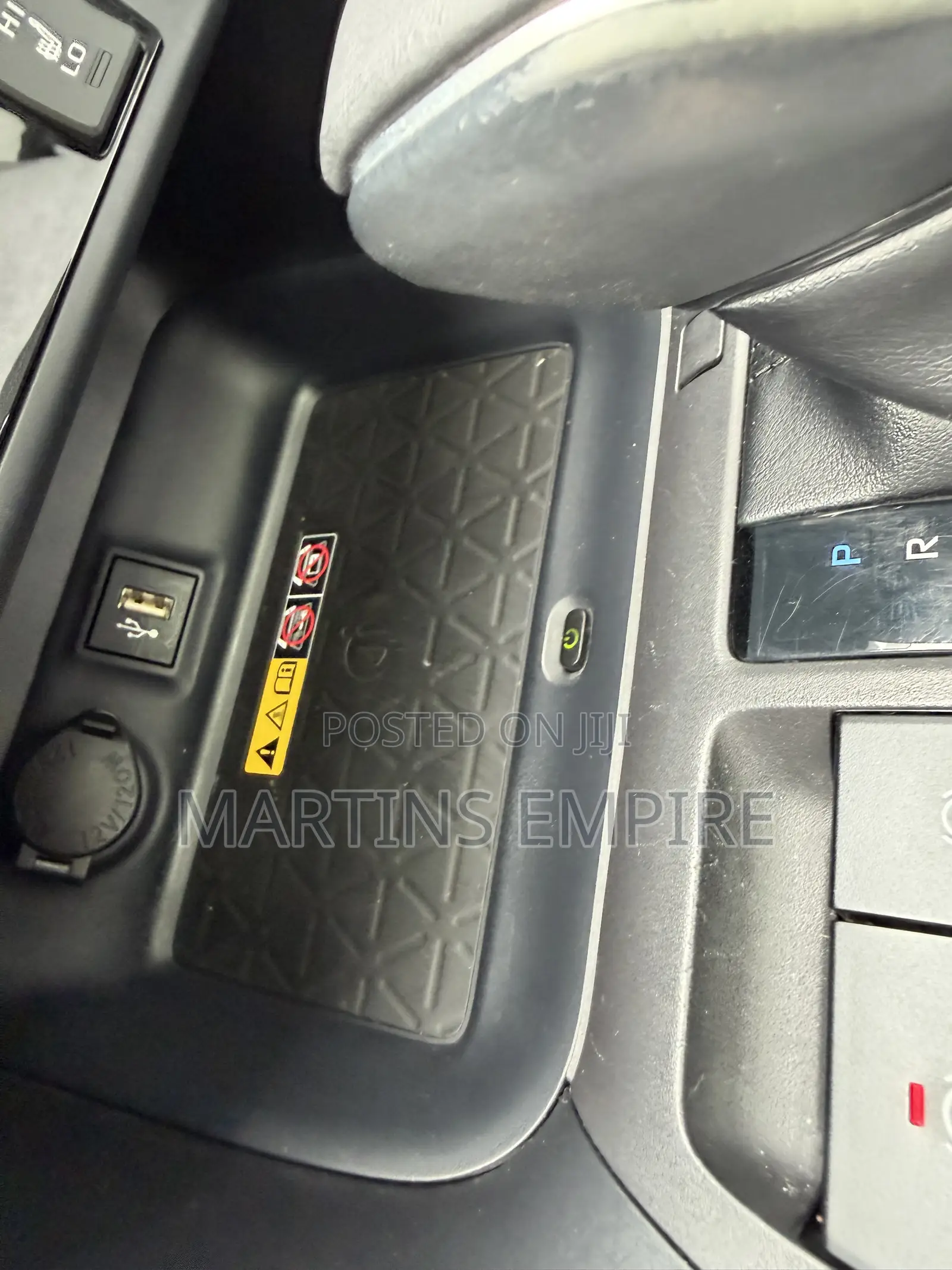 Toyota RAV4 Limited FWD 2023 White