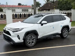 Toyota RAV4 Limited FWD 2023 White