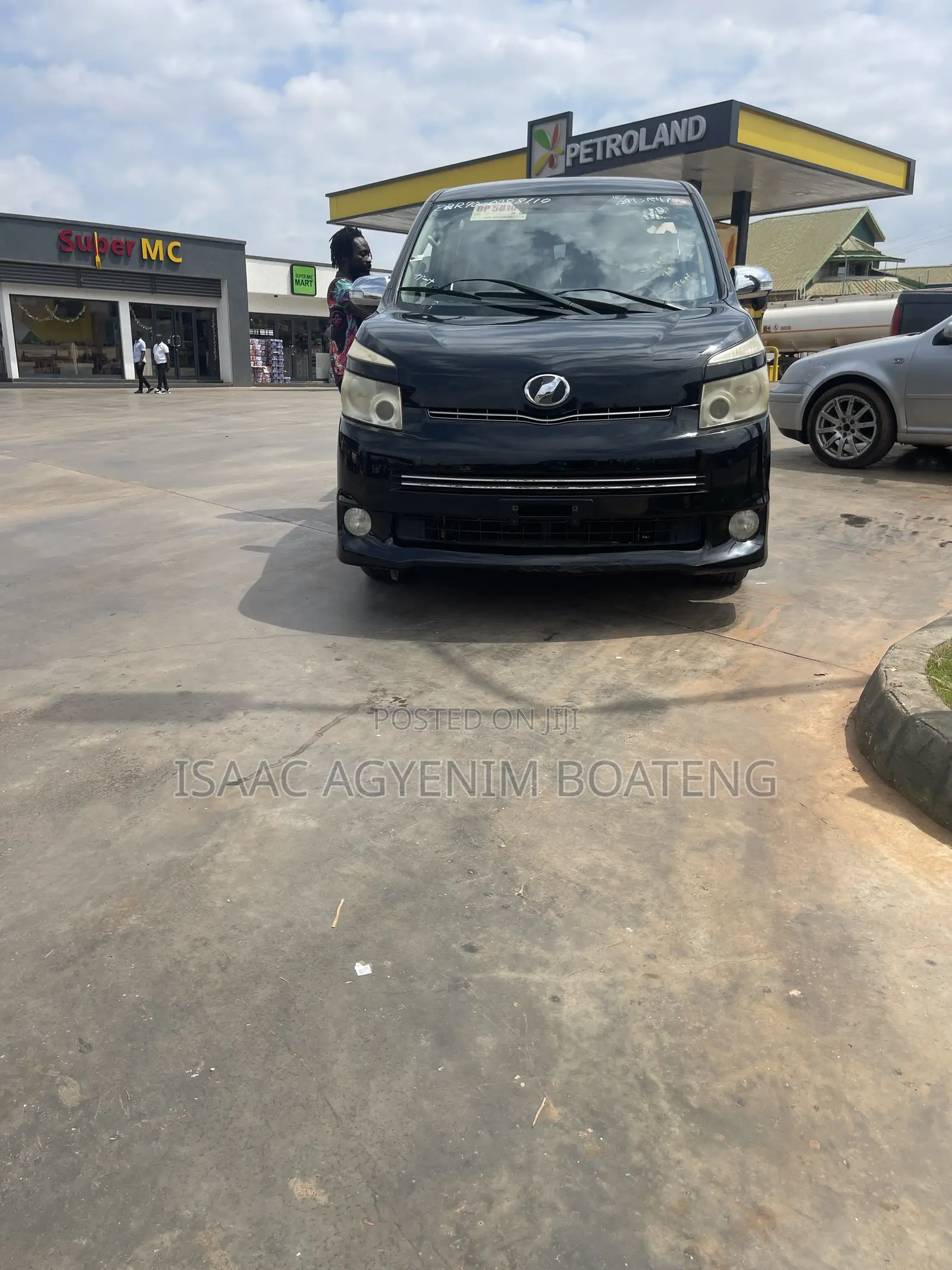 Toyota Voxy 2011 Black