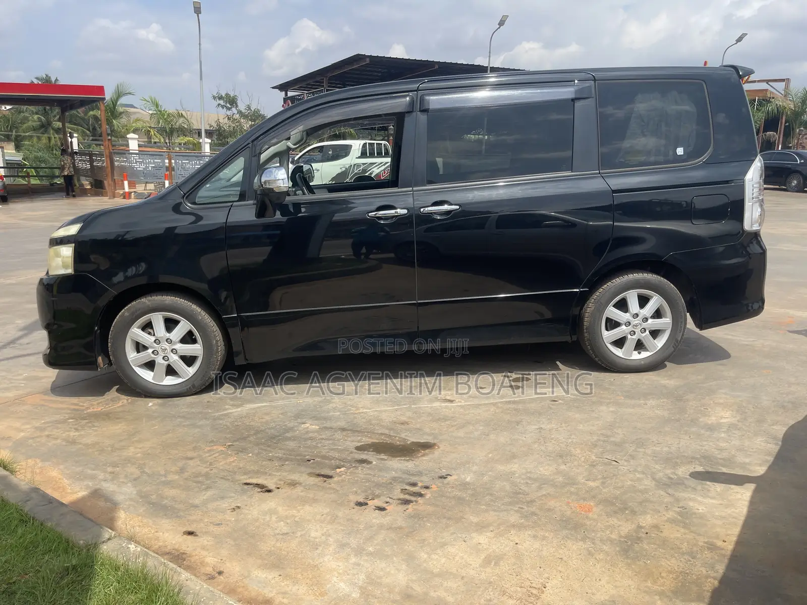 Toyota Voxy 2011 Black