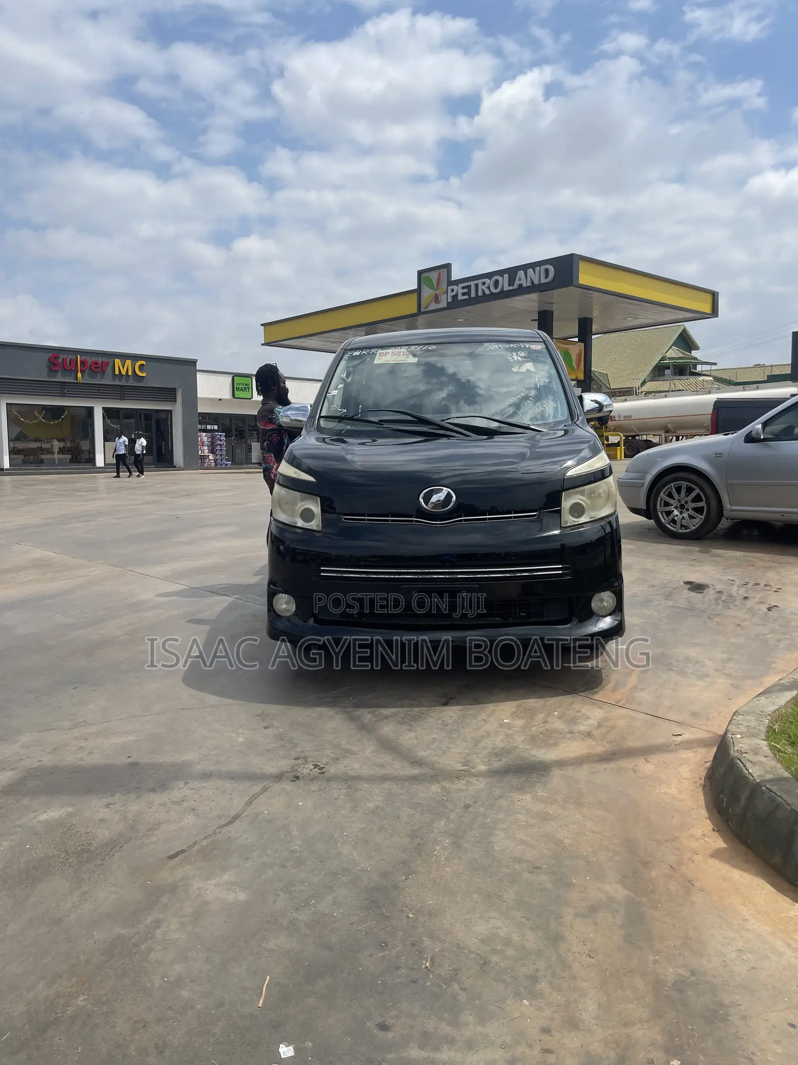 Toyota Voxy 2011 Black
