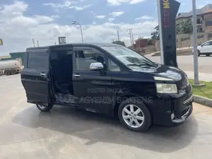 Toyota Voxy 2011 Black
