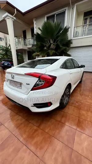 Honda Civic 2018 White