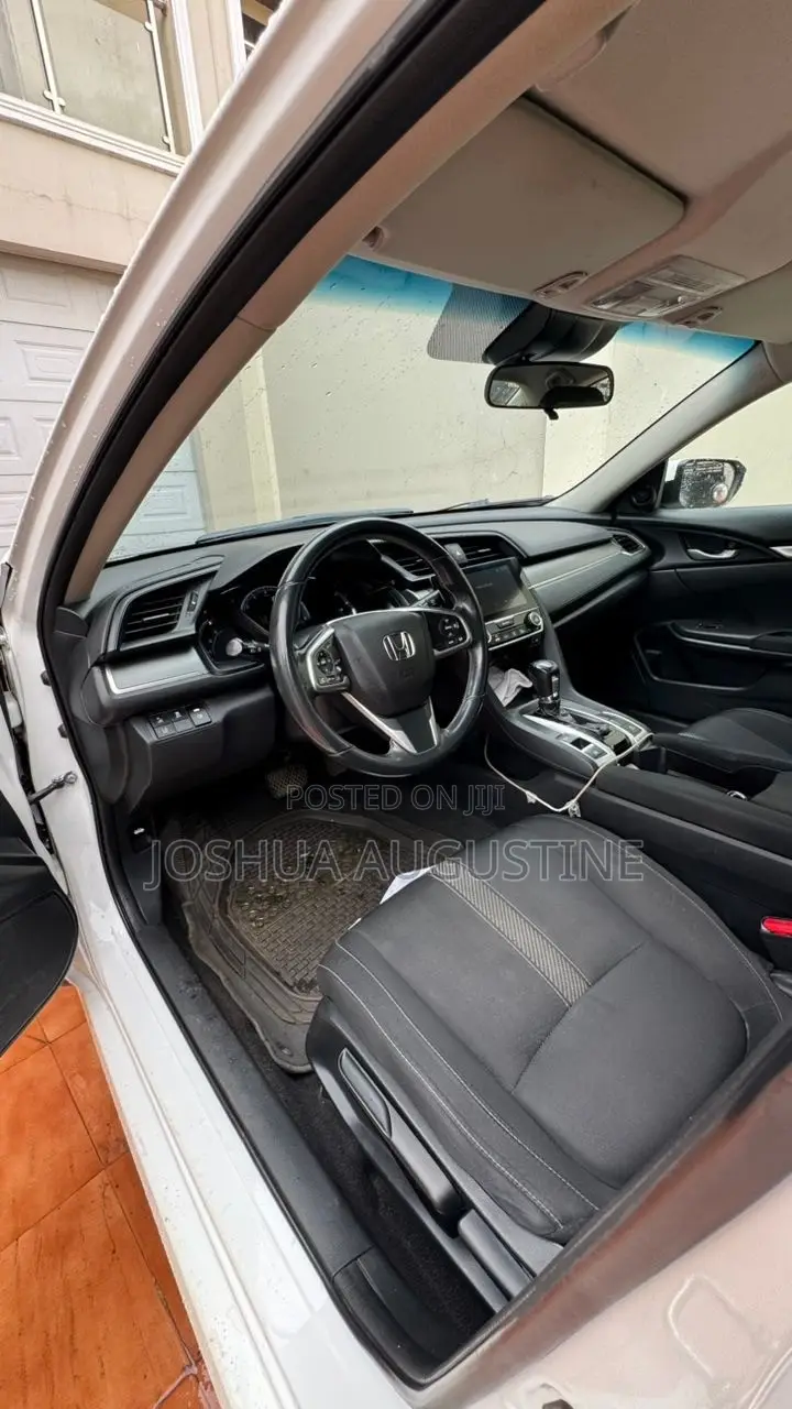 Honda Civic 2018 White