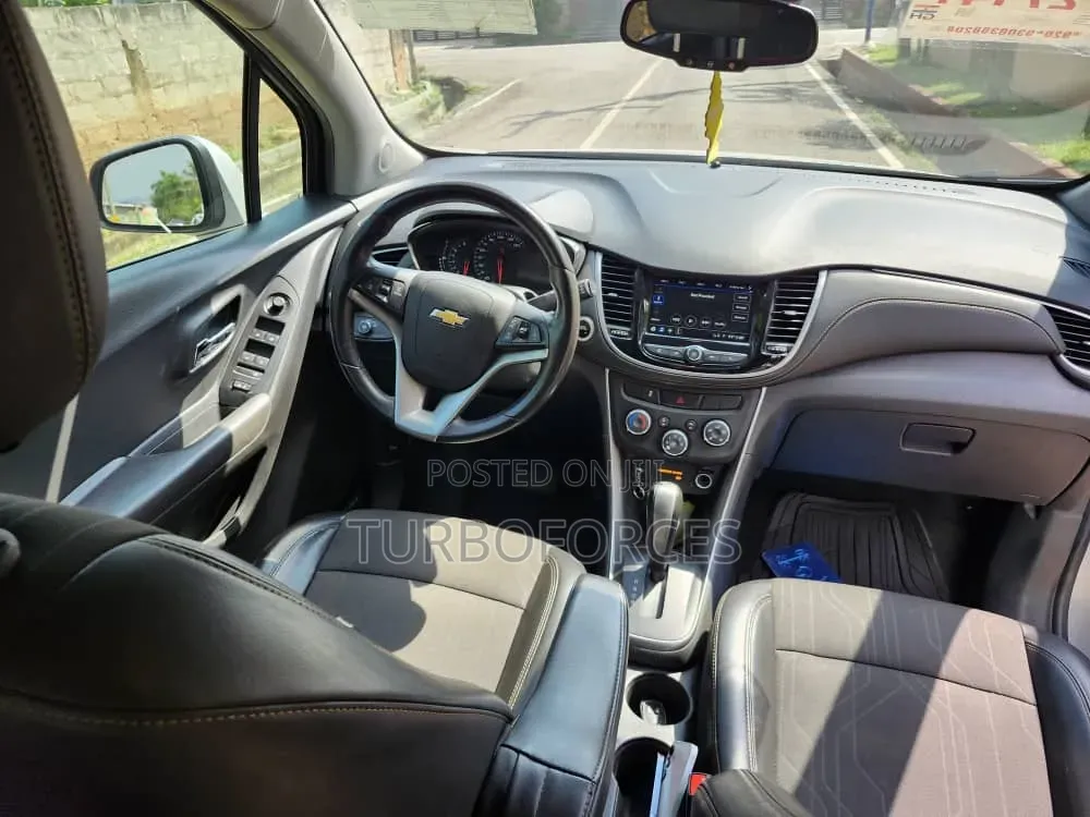 Chevrolet Trax 2019 Silver