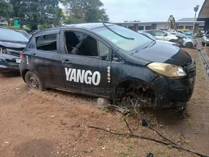 Toyota Vitz 2012 Black