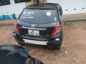 Toyota Vitz 2012 Black