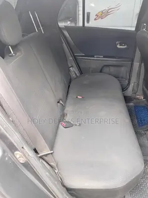 Toyota Vitz 1.3 AWD 5dr 2010 Gray