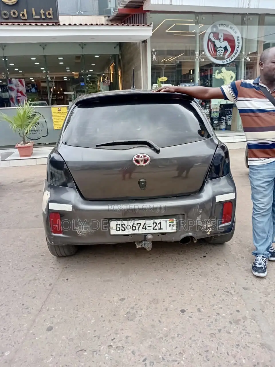 Toyota Vitz 1.3 AWD 5dr 2010 Gray