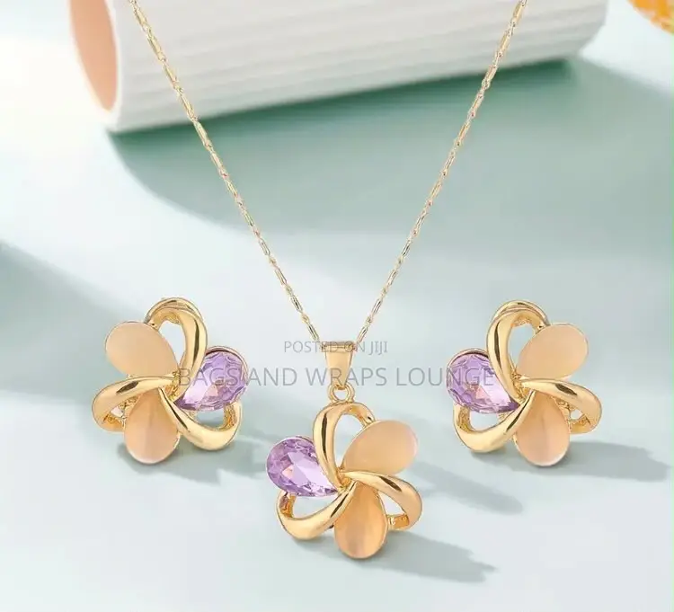 Jewellery Set(Necklace and Earrings)