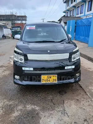 Toyota Voxy X 2WD 8-Seater 2012 Black
