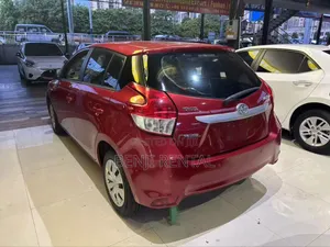 Toyota Yaris 2016 Red