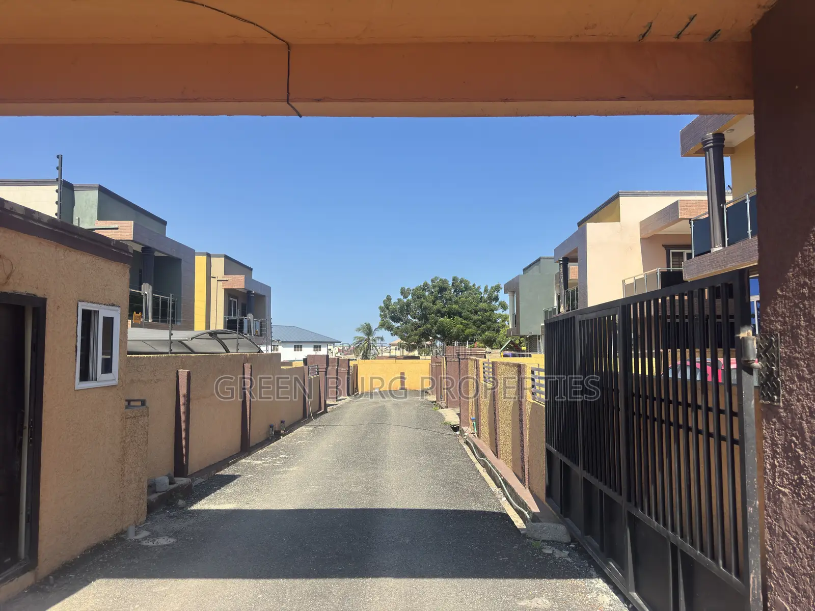4bdrm House in Green, Sakumono for sale