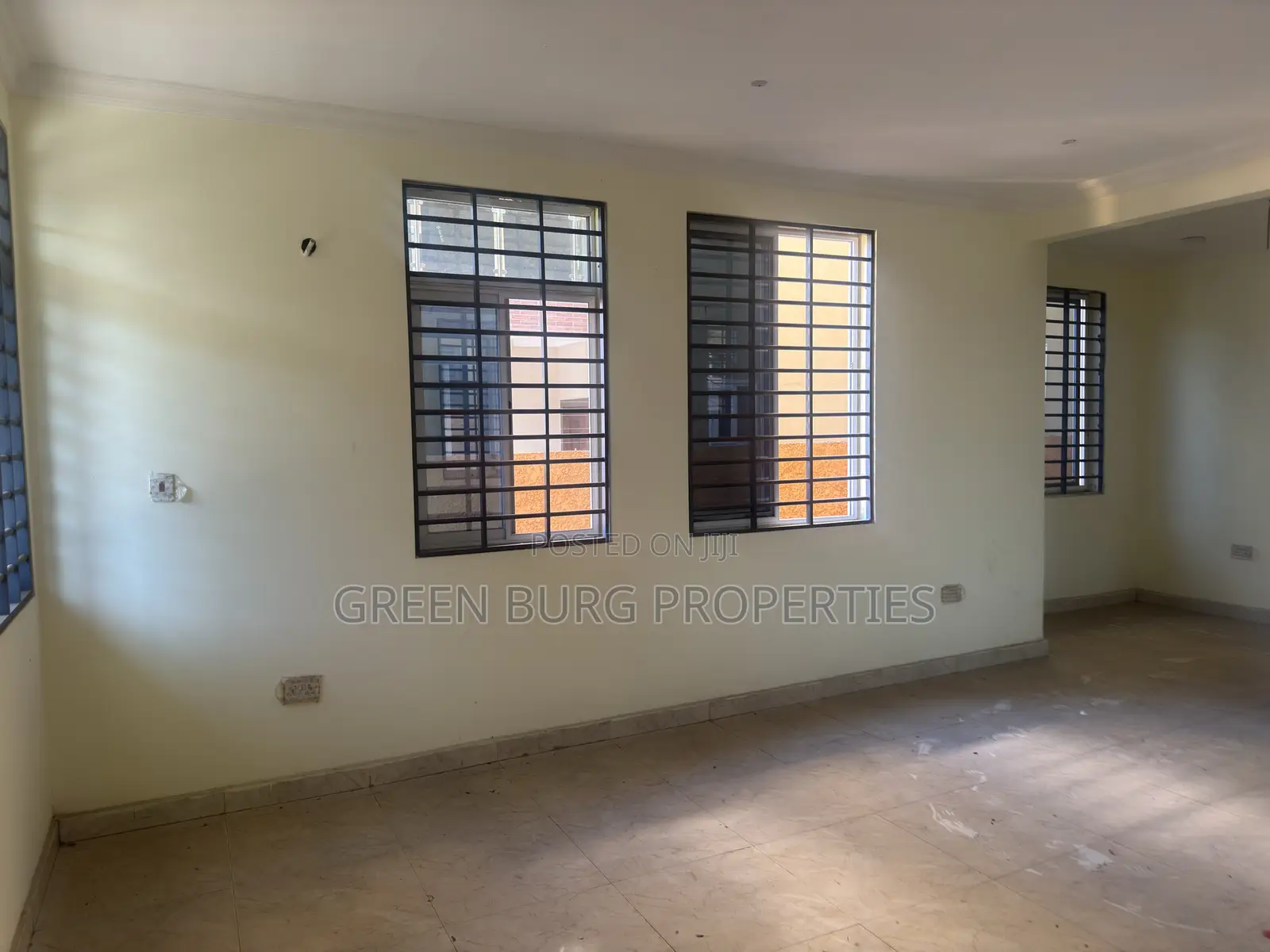 4bdrm House in Green, Sakumono for sale