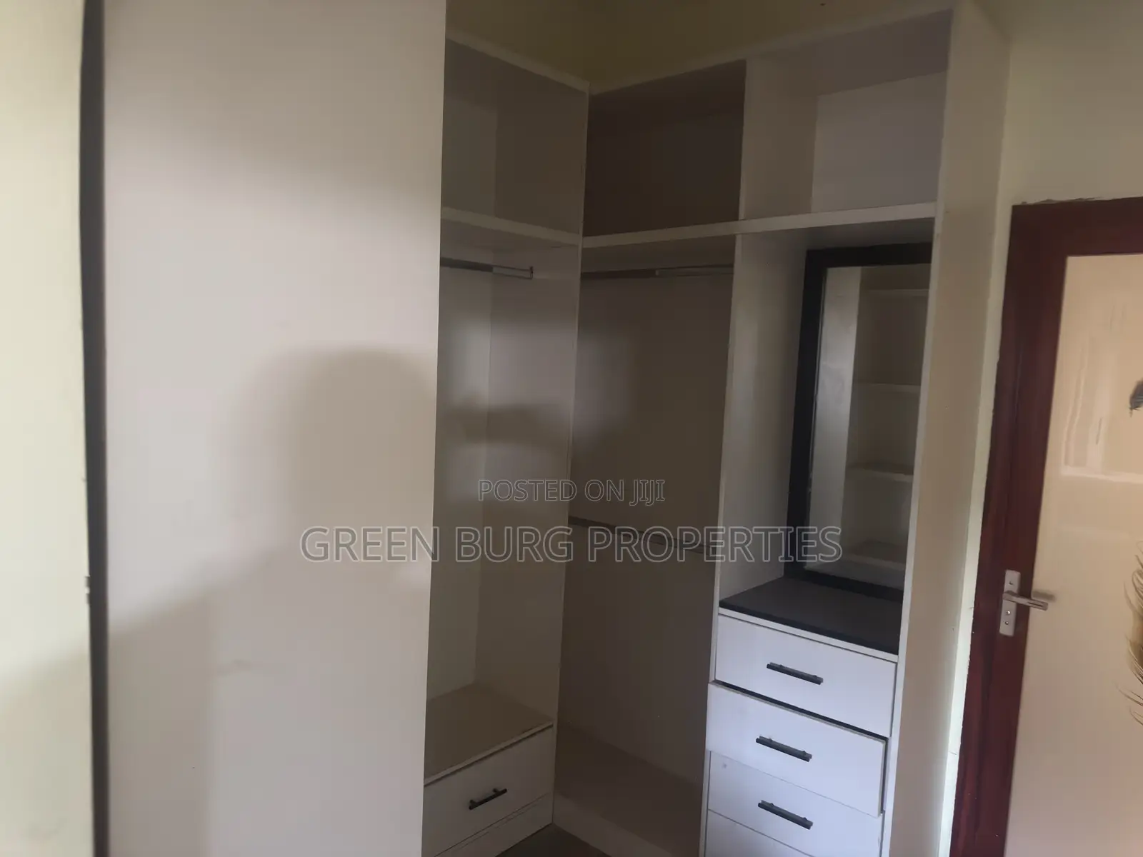 4bdrm House in Green, Sakumono for sale