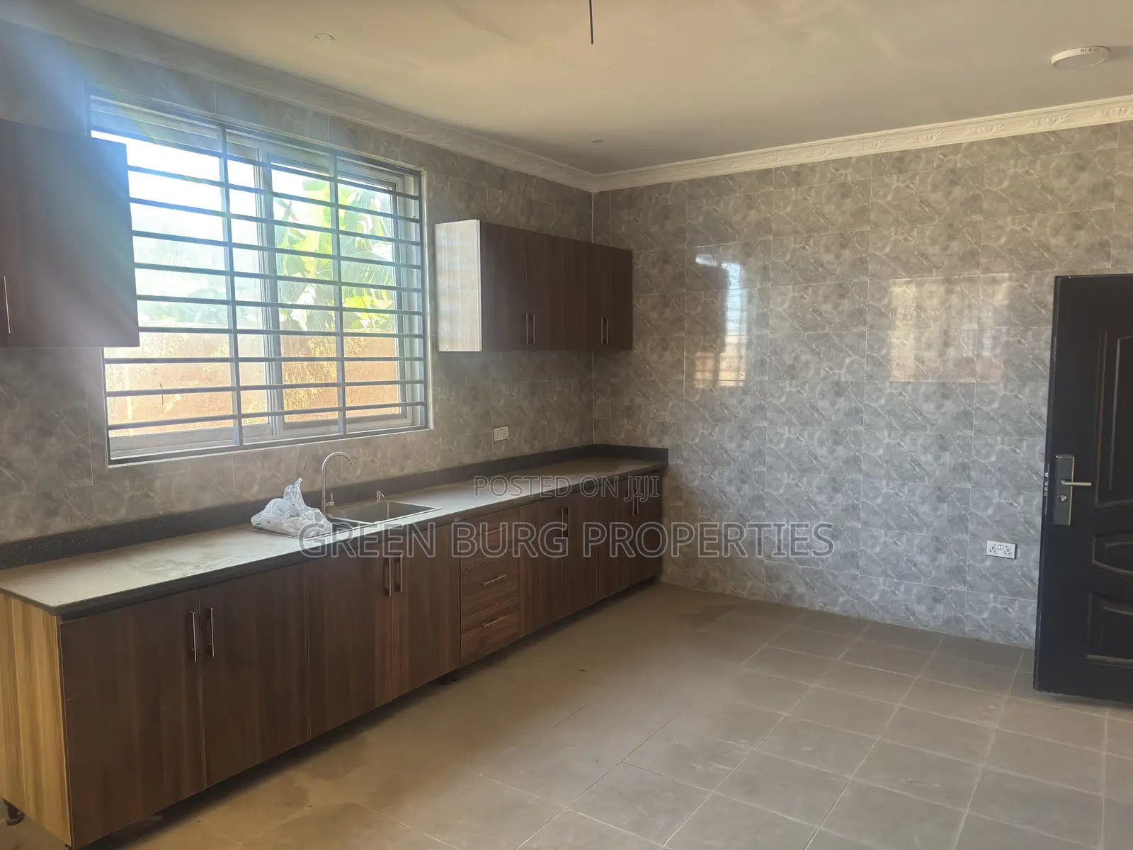 4bdrm House in Green, Sakumono for sale