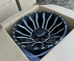 20-Inch Rim Ford Super Duty/ RAM Heavy Duty