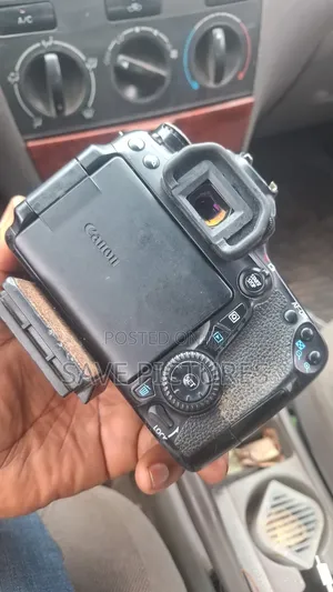 Original Canon 70D Body
