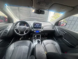 Hyundai Tucson 2015 Red