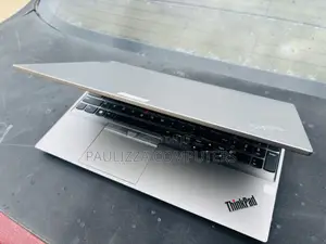Laptop Lenovo ThinkPad E15 16GB Intel Core i7 HDD+SSD 256GB