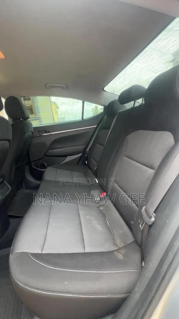 Hyundai Elantra ECO Sedan FWD (1.4L 4cyl 7A) 2017 Silver