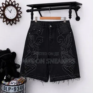 Classic Short Jeans