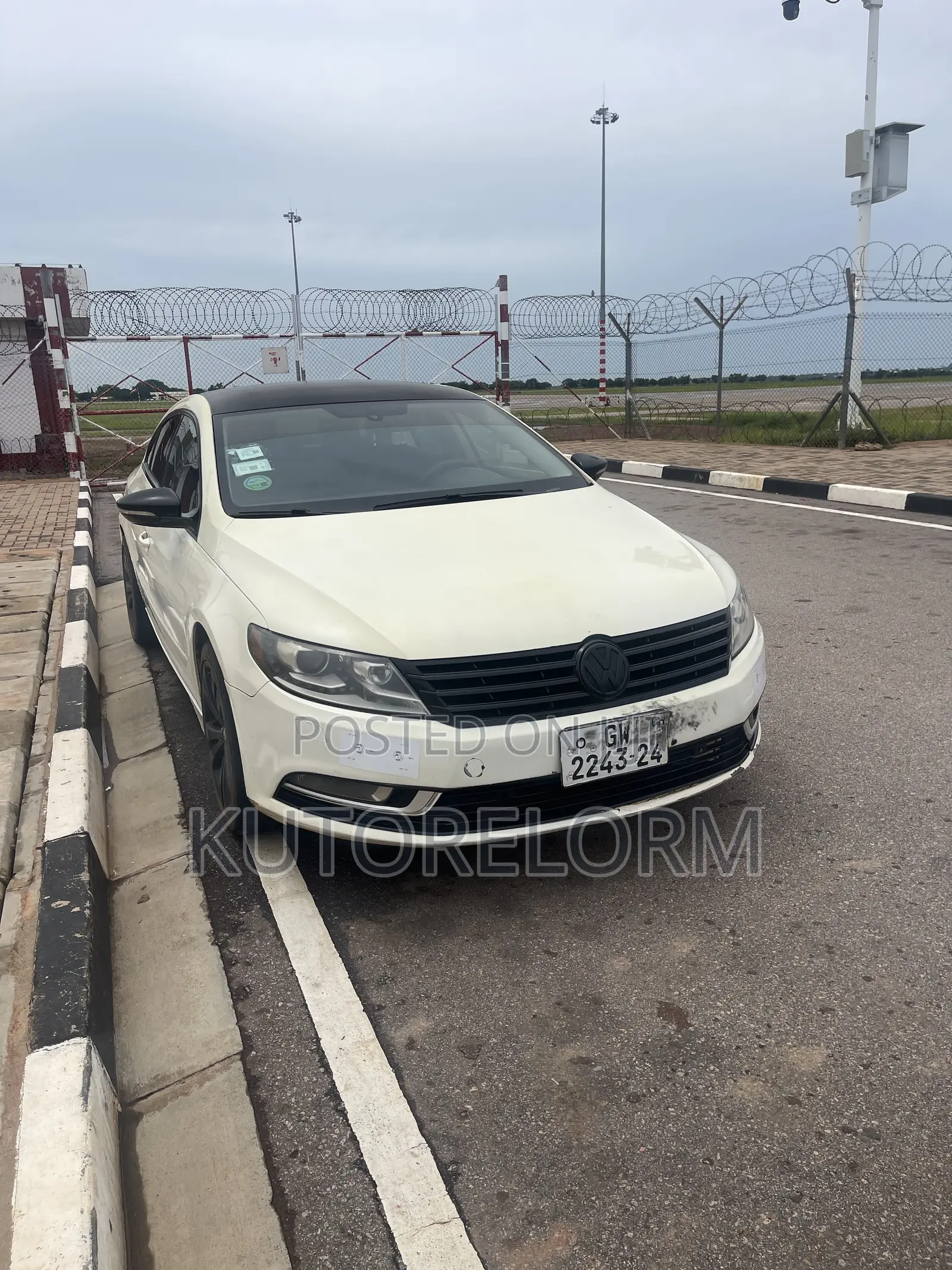 Volkswagen CC Sport 4dr Sedan (2.0L 4cyl Turbo 6M) 2014 White